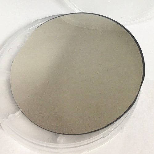 plaquette de silicium recouverte d'une fine couche de platine